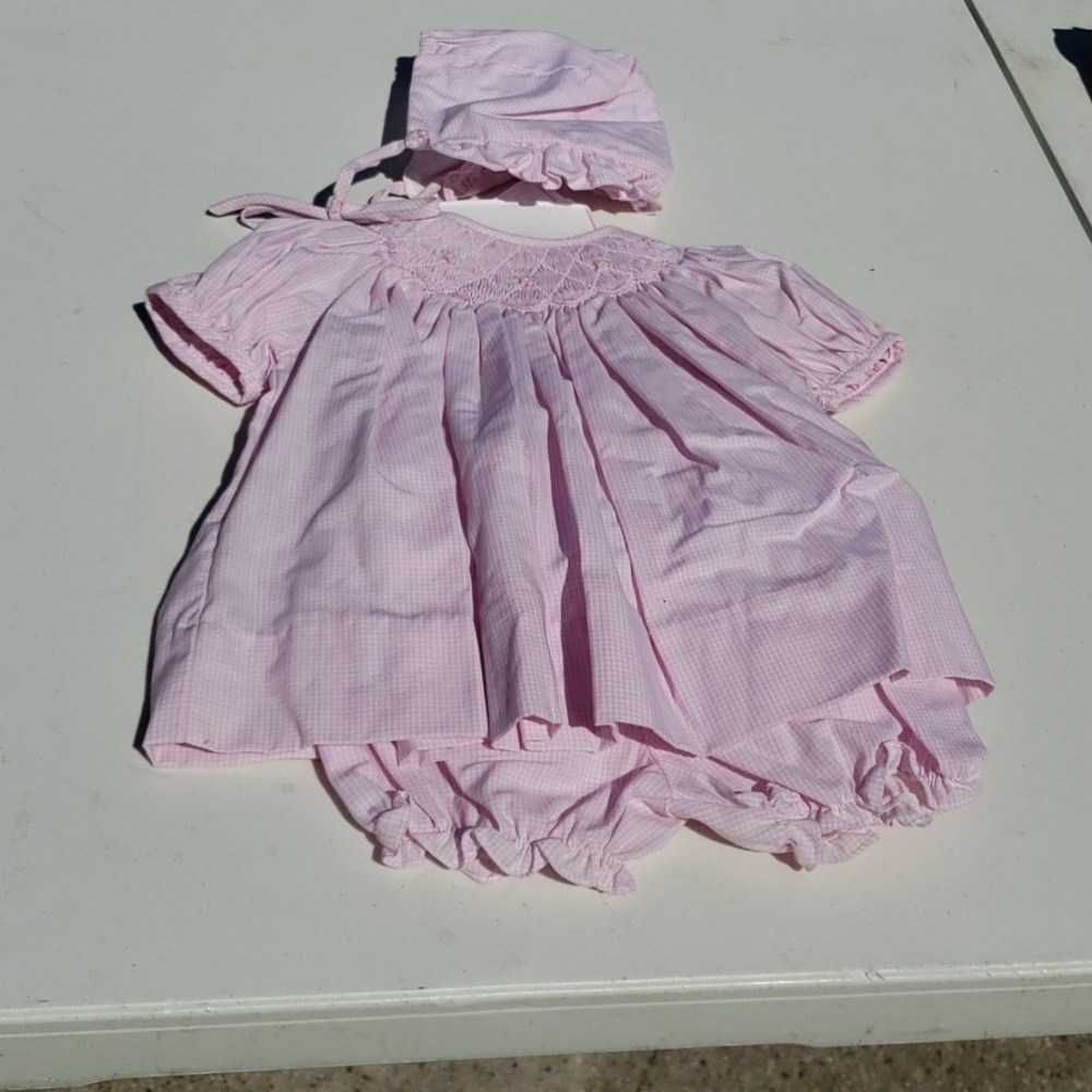 Dress with bottoms and bonnet